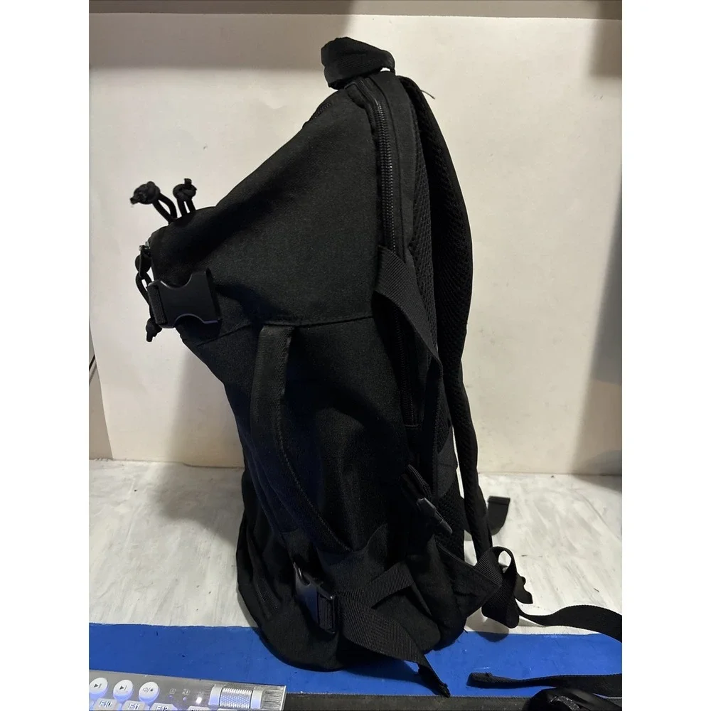 Light Flight ebags pocket